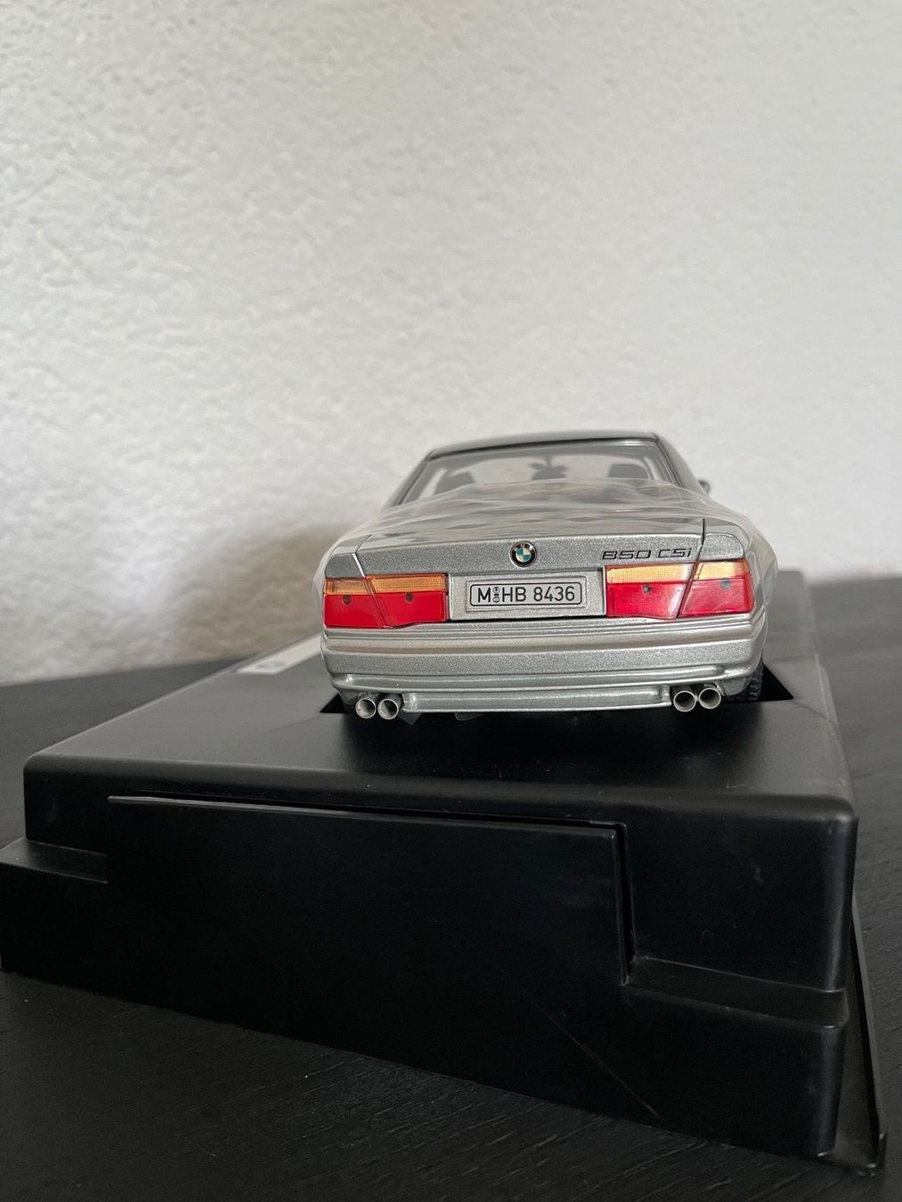 Revell Modellautos: BMW 850 CSi 1:18 Revell – Gebraucht aus St-Cergue von ncu_t267 4