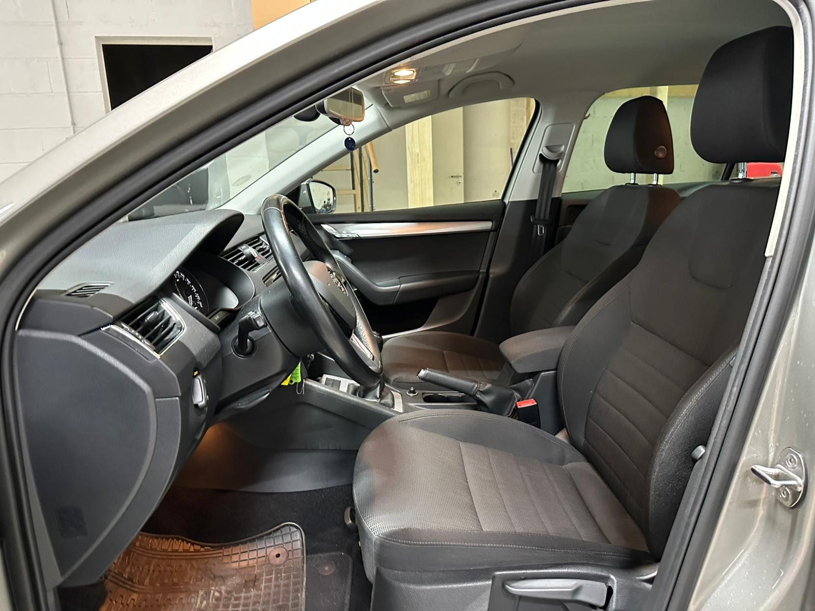 Skoda Automobili: SKODA Octavia Combi 1.4 TSI Elegance – Usato da Aclens venduto da sobacopeludo 6