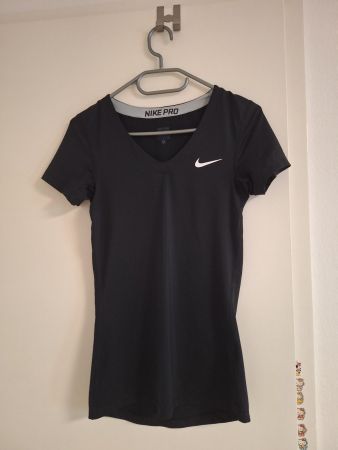 Nike Pro T-Shirt Schwarz Grösse S, wie neu