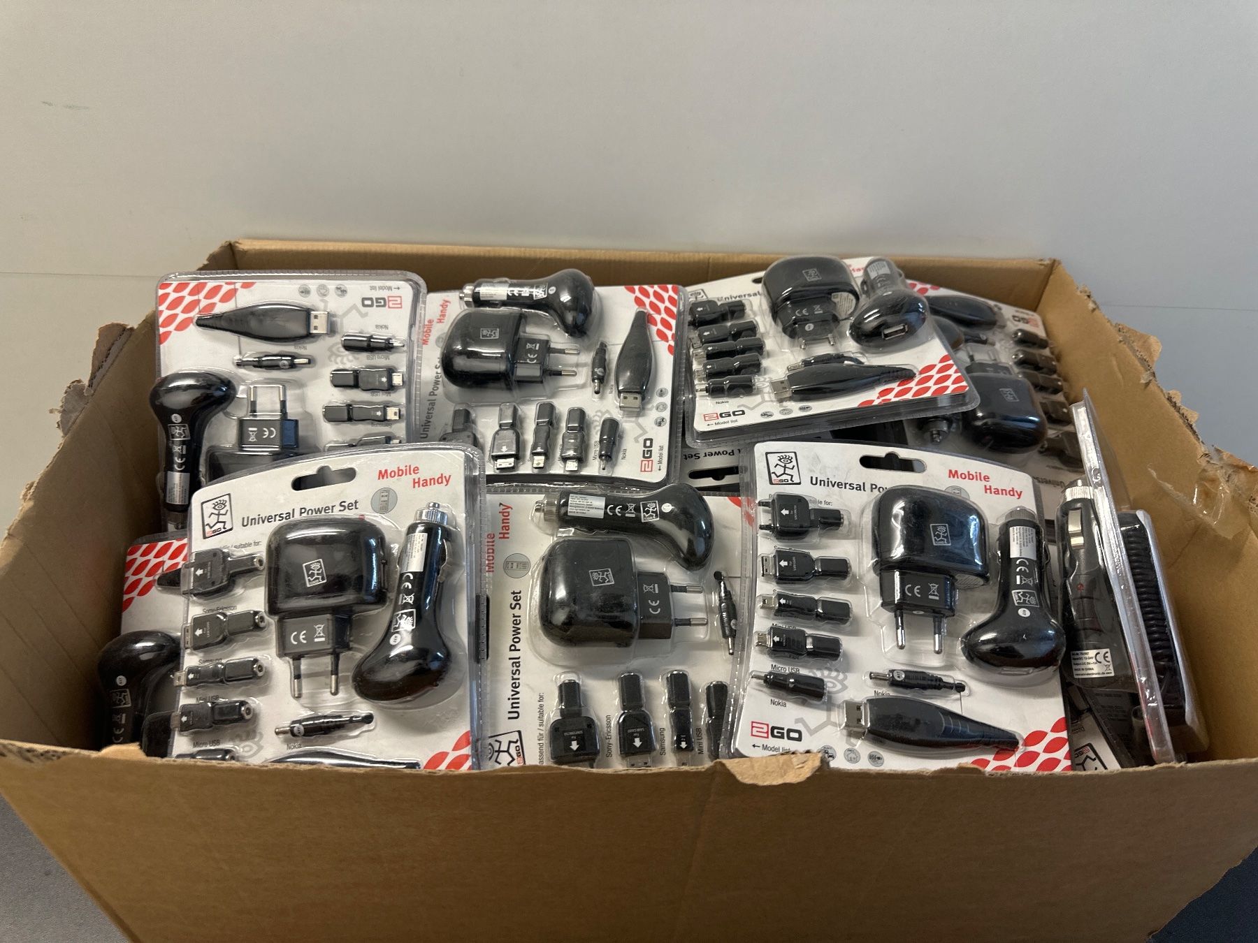 Restposten Neu Universal Power Set Mobile Handy 2GO (38x) (Neu und