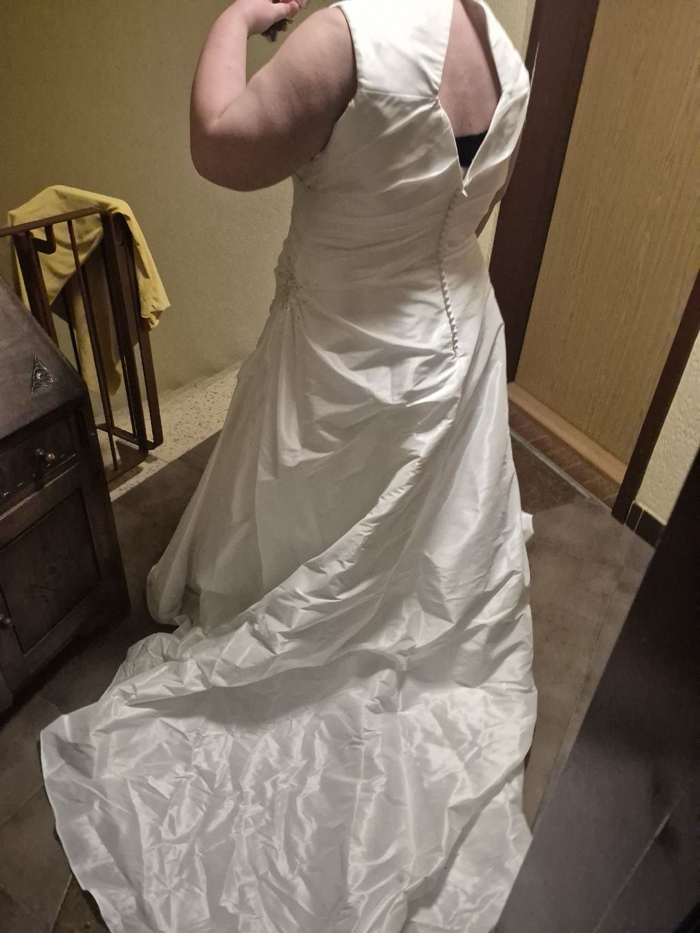 Vestiti: Robe de Mariée Élégante  - Parfaite pour l'été – Usato da Penthalaz venduto da yve_wsq8 8