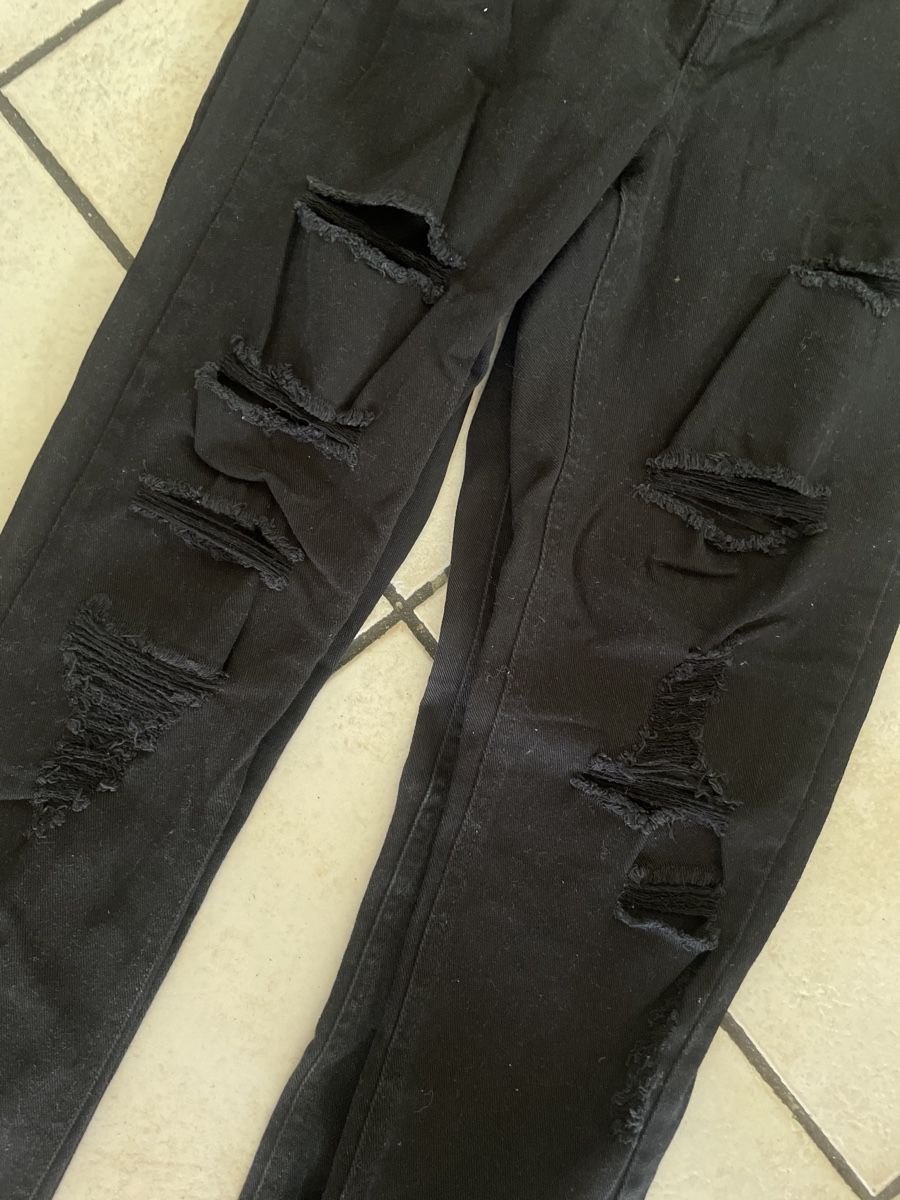 Jeans: 2 schwarze H&M stretch Jeans Gr.38 – Usato da Obergerlafingen venduto da cabo4 4