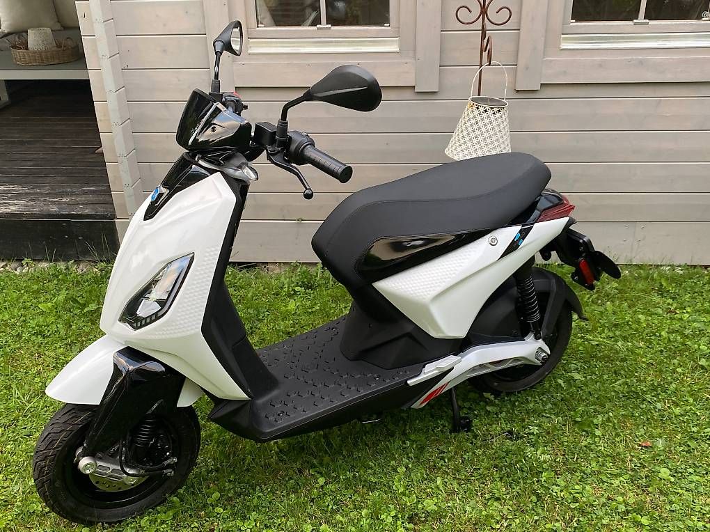 Veicoli elettrici: PIAGGIO 1 Active 60km/h, weiss – Usato da Gretzenbach venduto da Jpaustralia 1