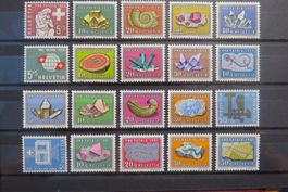 4 Serien PP 1958-1961 'Mineralien' postfr.**, komplett.