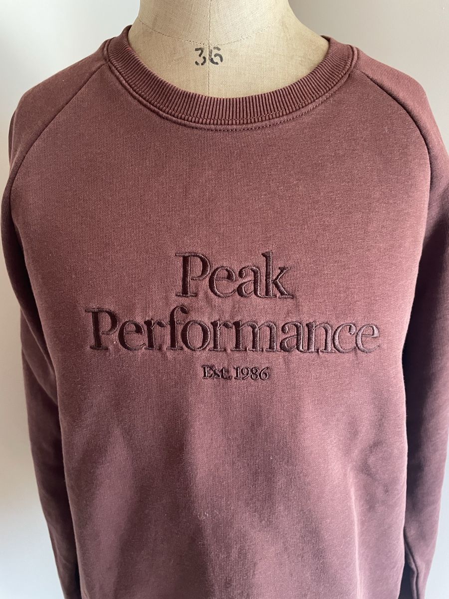 Peak Performance Pullover & Sweatshirts: Peak Performance Pullover pflaume, Grösse M  – Gebraucht aus Oberwil BL von another-day-of-sun 2