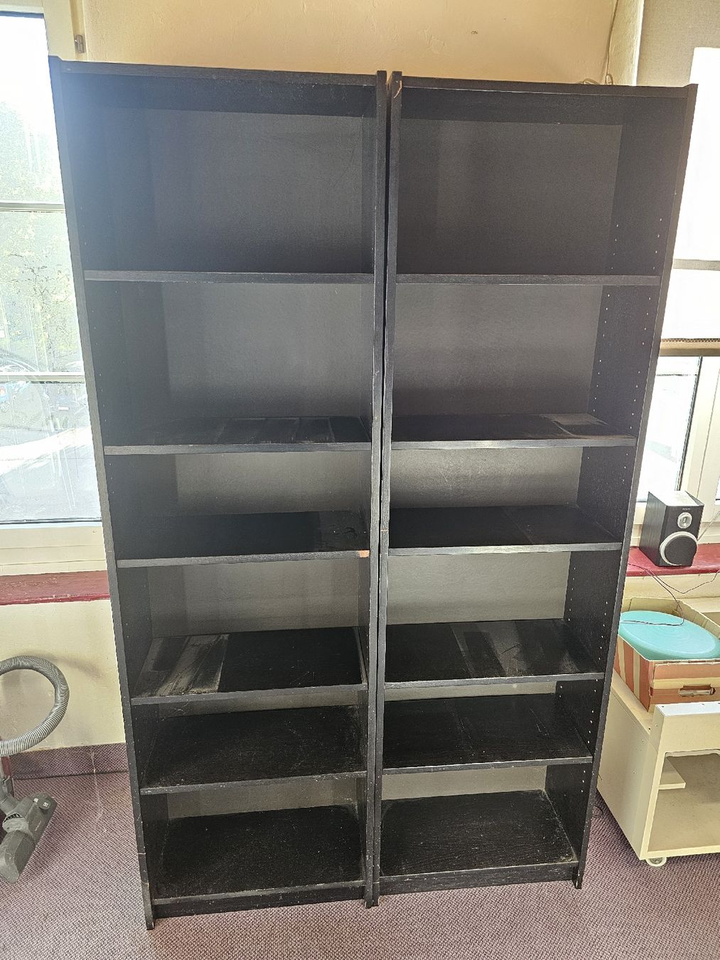 Scaffali: 2 schwarze Bücherregale – Usato da Meisterschwanden venduto da Hummer21