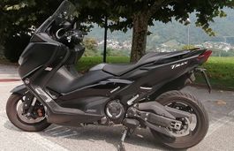Yamaha T-Max 560 - TechMax
