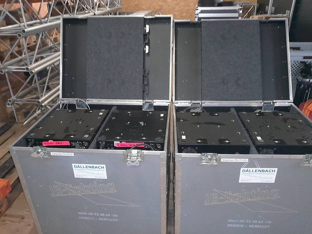 Lampade: 4Stk. Movingheads Varyscan P6 mit Cases – Usato da Ossingen venduto da BCM-40 1