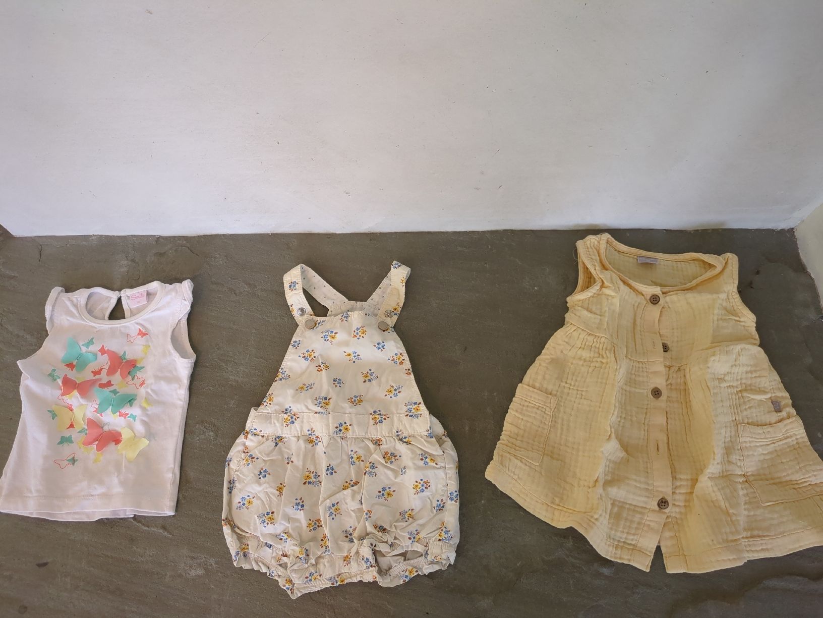 Lotti & Set di vestiti: grosses Kleiderpaket Gr. 74 – Usato da Oberhelfenschwil venduto da Tattar 5