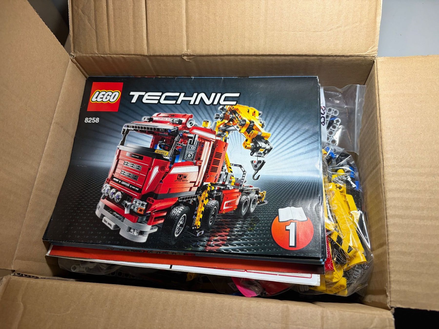 Lego Kit di costruzioni: LEGO Technic: Crane Truck (8258) – Usato da Burgdorf venduto da Mike003 4
