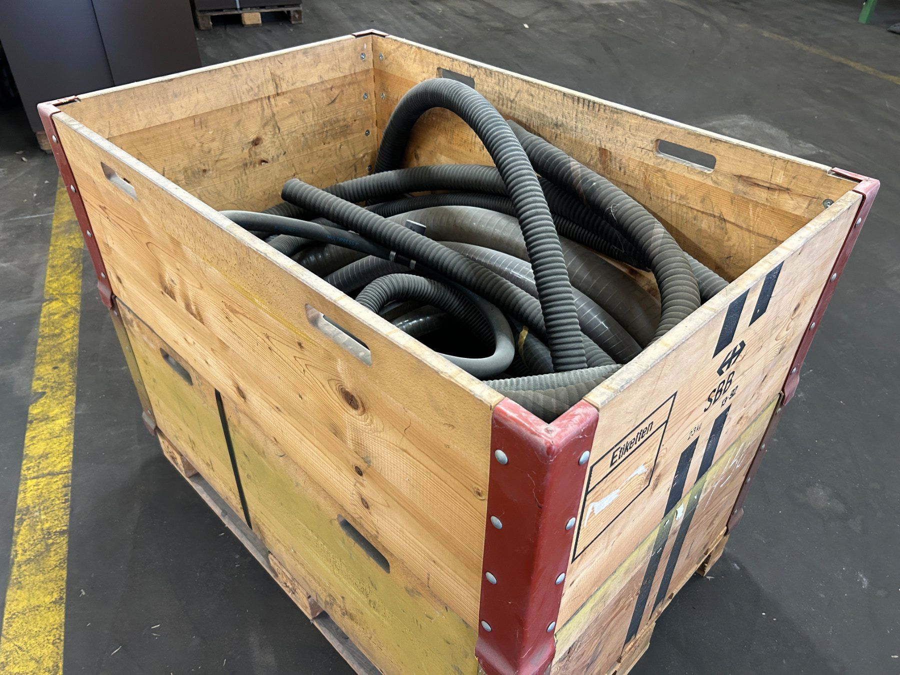 Rohre & Schläuche: Posten Schläuche – Gebraucht aus Zofingen von Maschinenfabrik