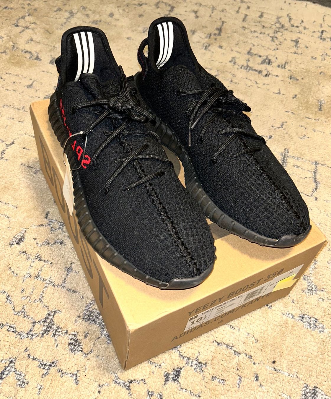 Scarpe da uomo: Yeezy Boost 350 V2 Black – Usato da Zürich venduto da DekOandCo