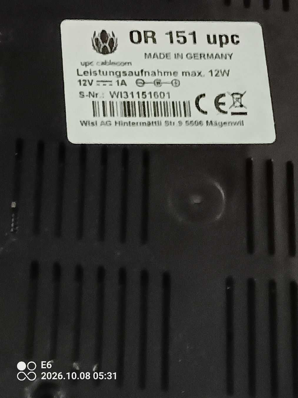 Unità & Adattatore: UPC Gerät mit diversen Kabeln – Usato da Zürich venduto da Mitzi6 2