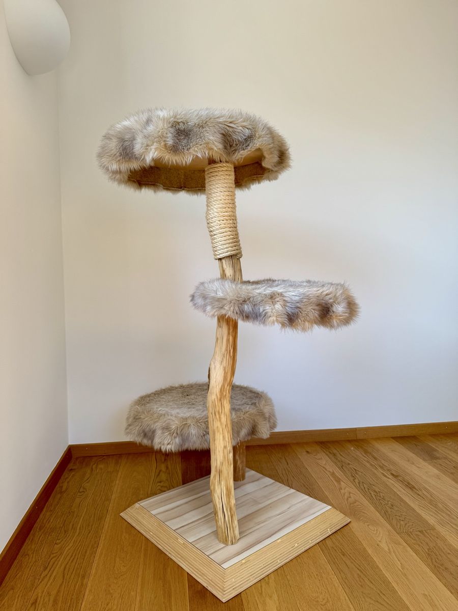 Tiragraffi: Arbre à chat design Ruben pièce unique – Usato da Fully venduto da Gaga1990