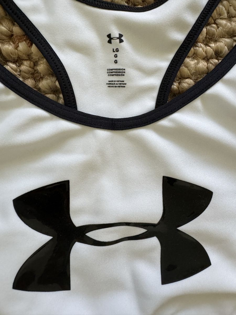 Under Armour Top: Under Armour Sport BH – Nuovo (secondo la descrizione) da Zollikofen venduto da AureusManus 3