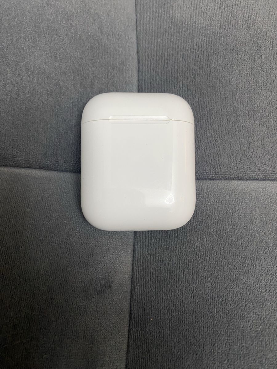 Apple Kopfhörer: Apple AirPods mit Ladecase  – Defekt aus Buonas von vonRich 1
