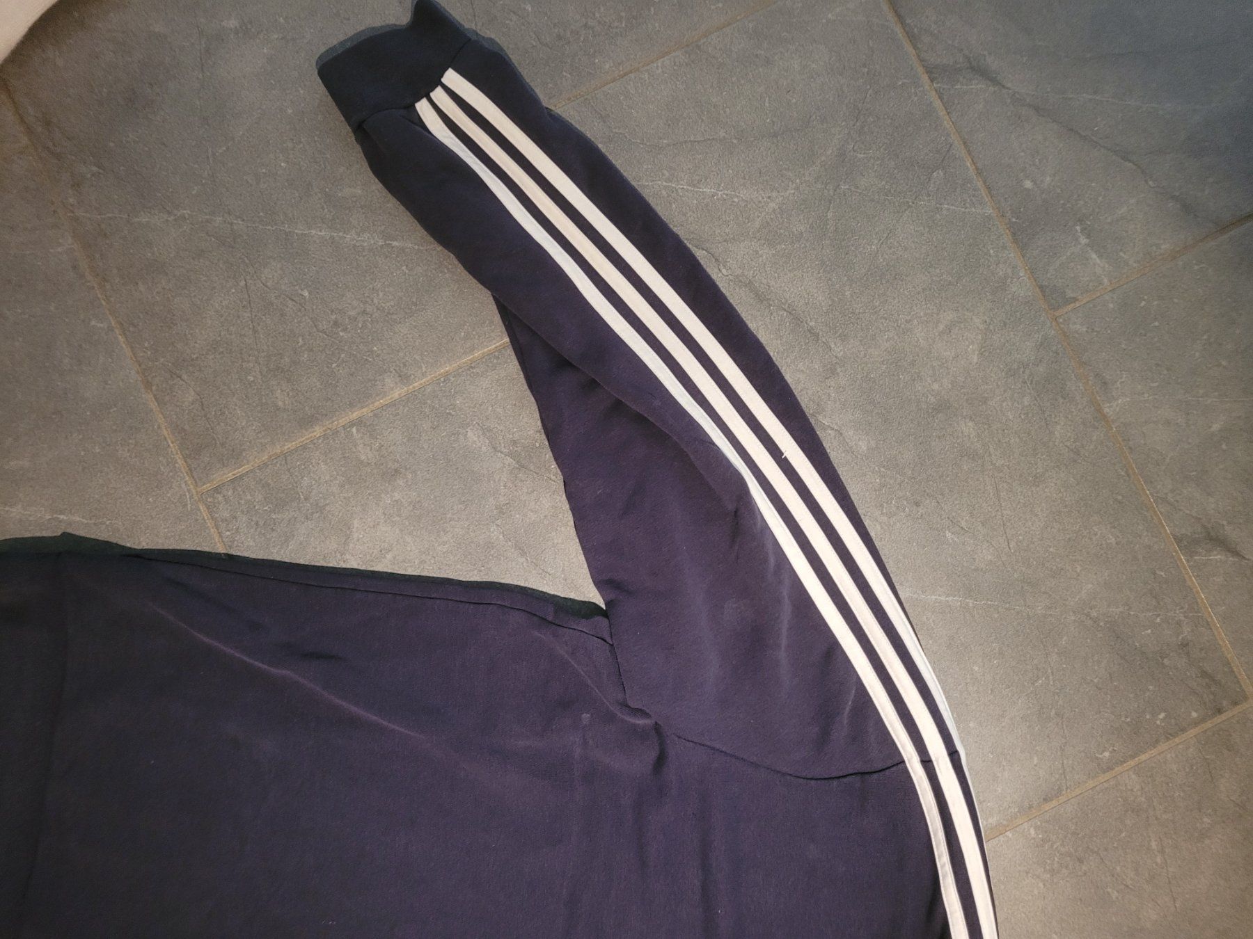Adidas Pullover & Sweatshirts: Ab 1 CHF Adidas Pullover Grösse L – Gebraucht aus Dübendorf von Saturnin35 3