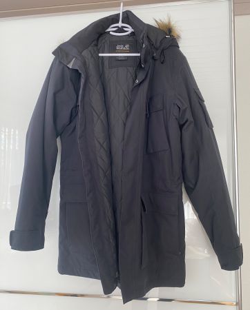 Neuwertige Jack Wolfskin Winterjacke, schwarz, Grösse L
