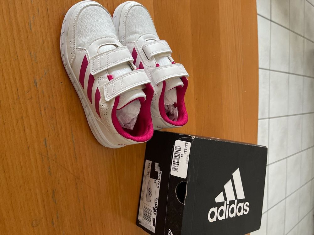 Baskets Adidas fille 29 Acheter sur Ricardo