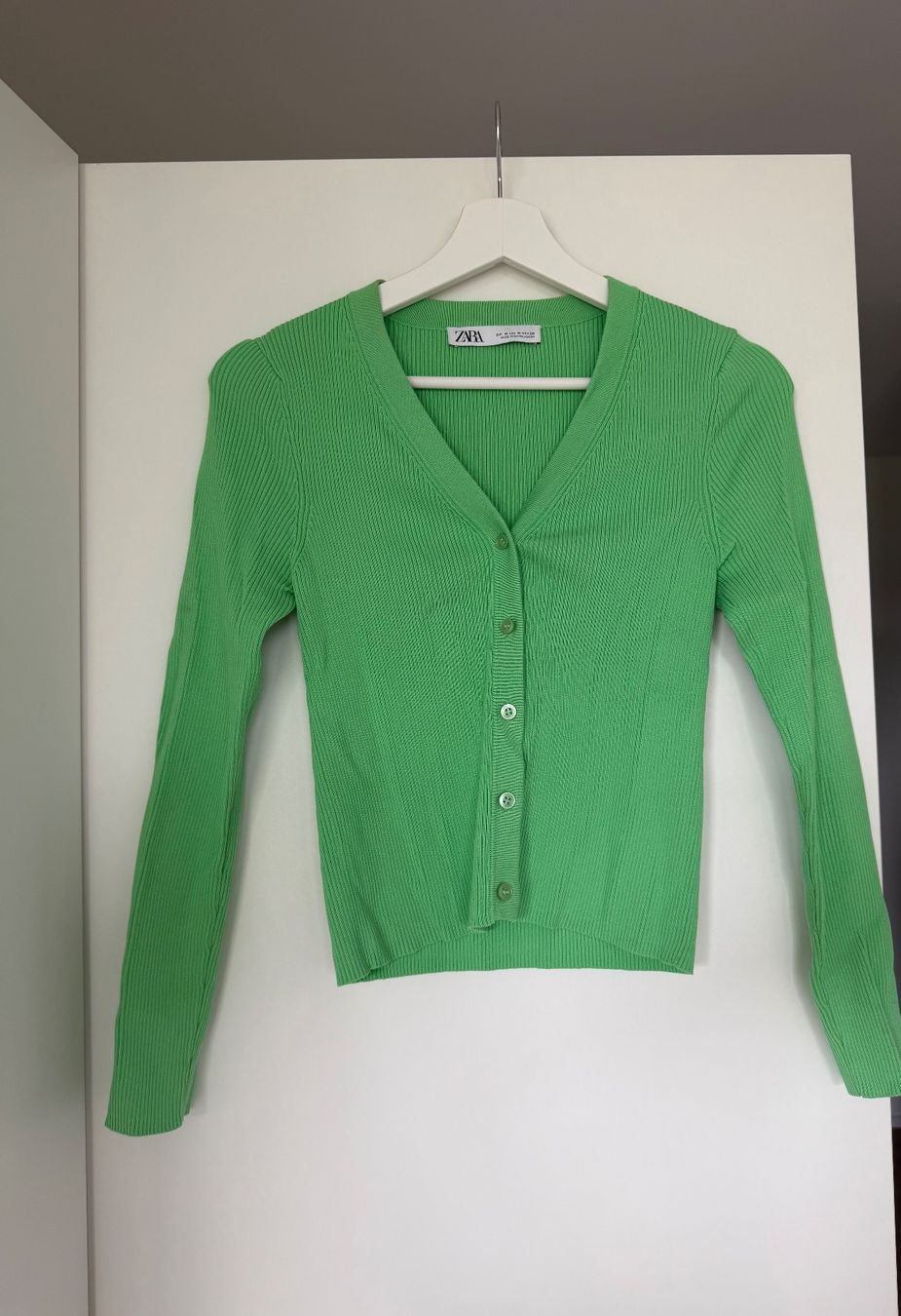 Zara Tops: Zara Oberteil grün – Gebraucht aus Staufen von am_clothing