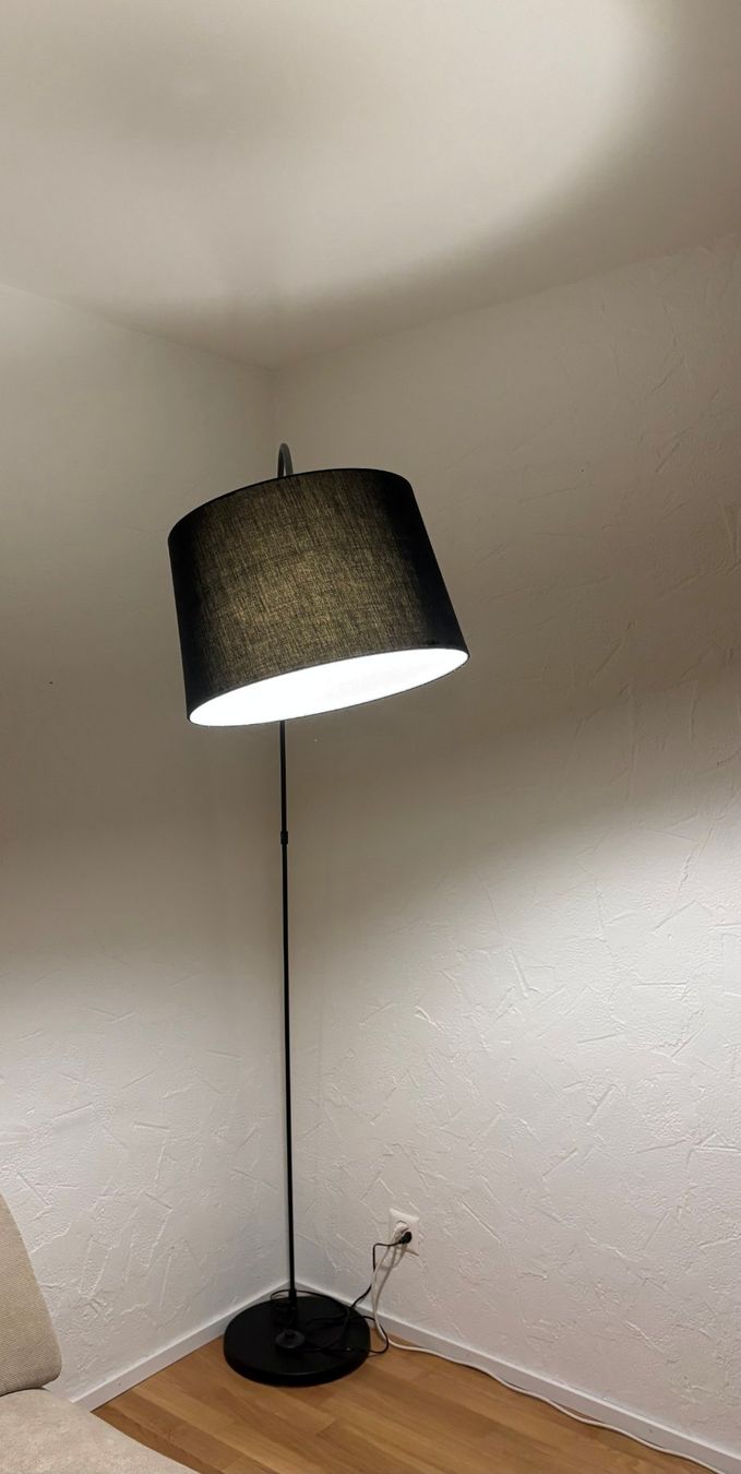 Ikea Lampen: Stehleuchte (Bogenlampe) – Gebraucht aus Zürich von Sydney20011