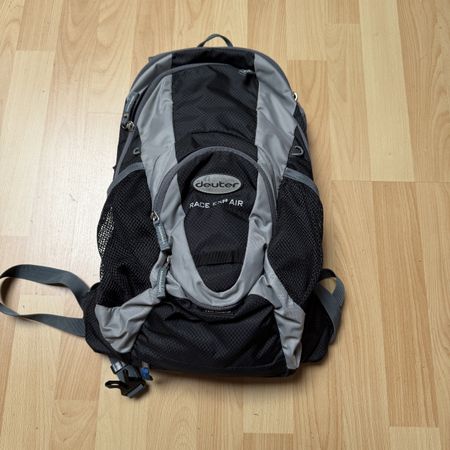 Deuter Race Exp Air Rucksack schwarz/grau guter Zustand