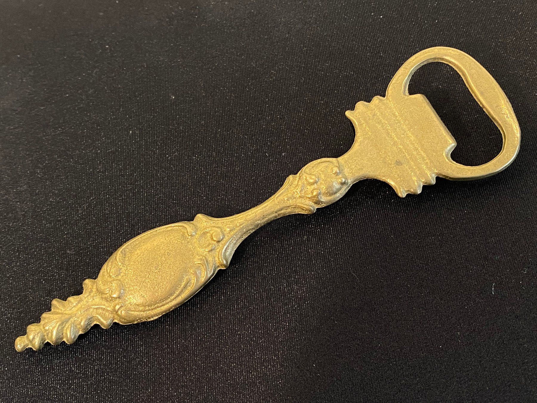 Appareils de cuisine: Vintage Messing Flaschenöffner, Bierdeckelöffner – D'occasion à Schaffhausen par VintageCity 1