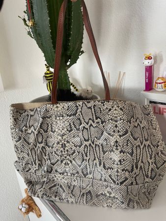 Galleries Lafayette Leder Shopper Schlangenoptik