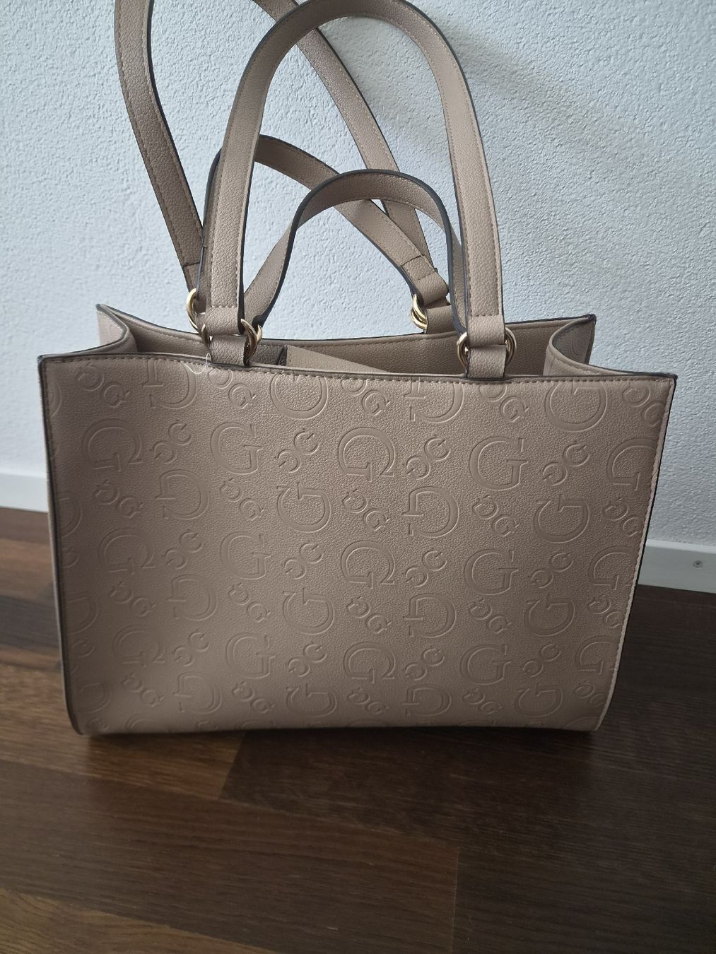 Guess Taschen für Damen: Guess Tasche – Gebraucht aus Glattfelden von Ivana5288 1