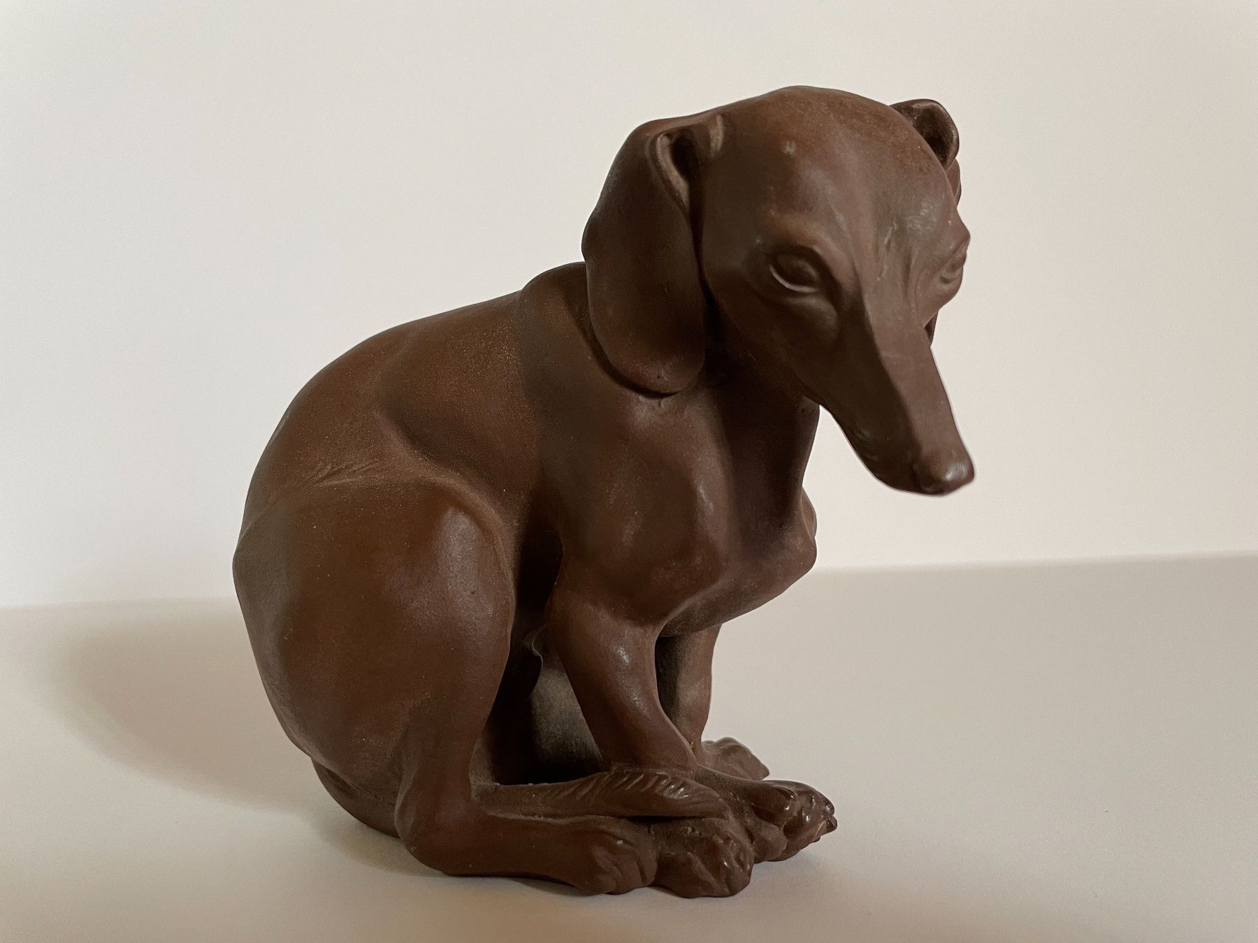 Sculture & Statue: Meisen BÖTTGERSTEINZEUG. Le teckel – Usato da St-George venduto da Raretefacts