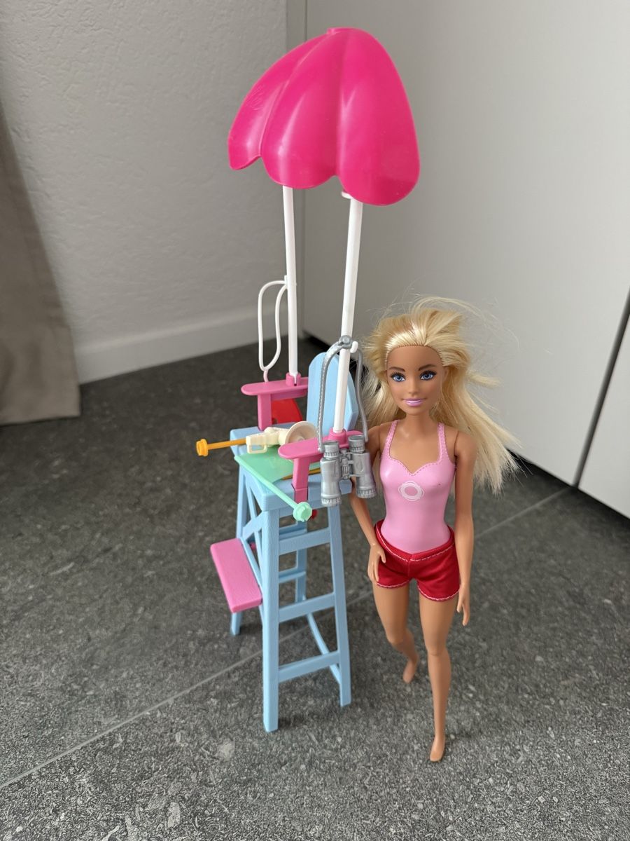 Bambole: Barbie Pferd und Rettungsschwimmerin – Usato da Richterswil venduto da Schoetto 3