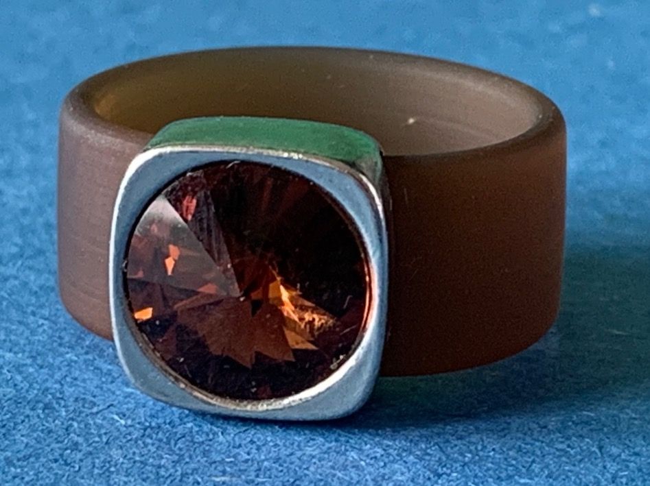 Ringe: Fingerring Browni (58/18) – Gebraucht aus Laufen von Bellebellezza