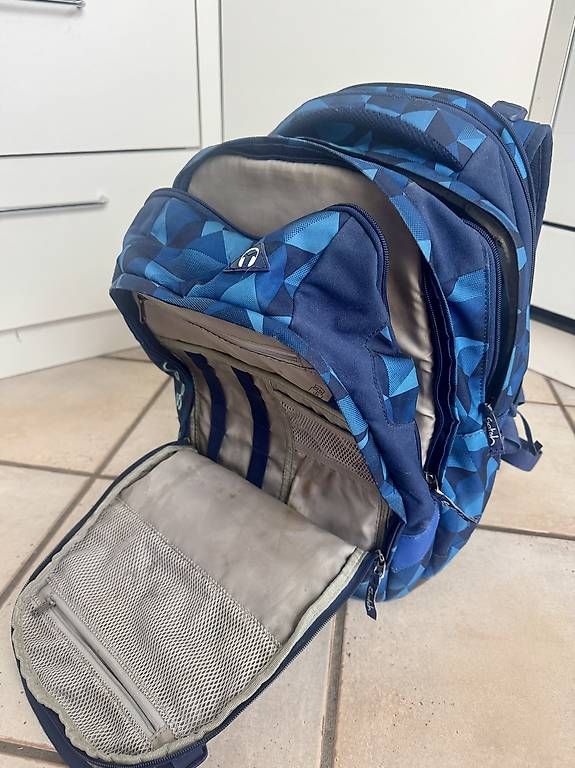 Sacs à dos: Satch Schulrucksack blue triangel  – D'occasion à Gockhausen par saskia.zh 2