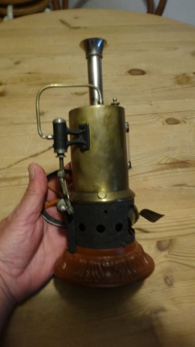 Modellbausätze & Standmodelle: machine verticale à vapeur – Gebraucht aus Rebeuvelier von falcon58 3