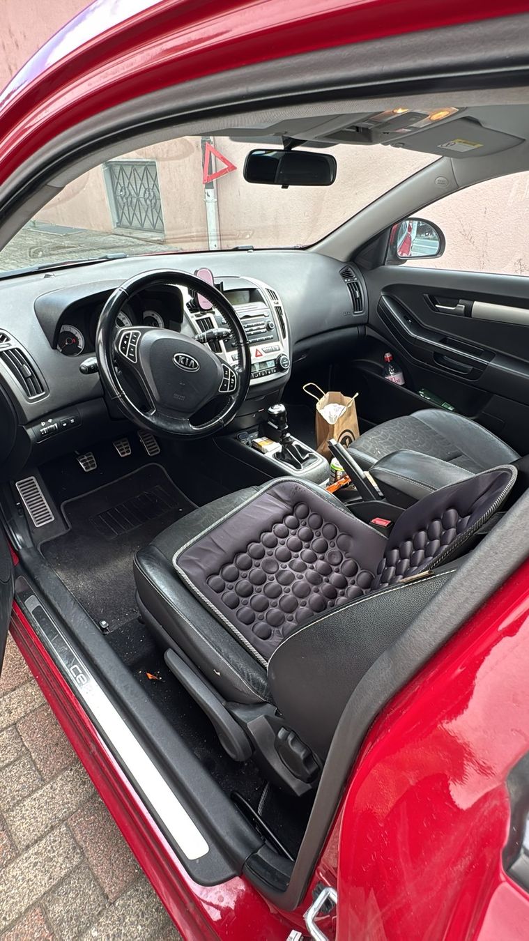 Kia Autos: Kia pro ceed 2.0 – D'occasion à Triengen par ffi_g6xc 4