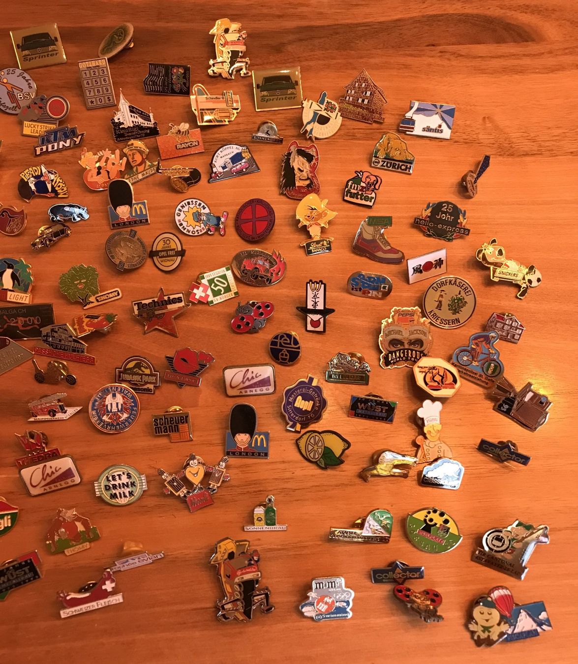 Placchette & Badge: Sammlung Anstecker Pins – Usato da Altstätten SG venduto da Nik2009 2