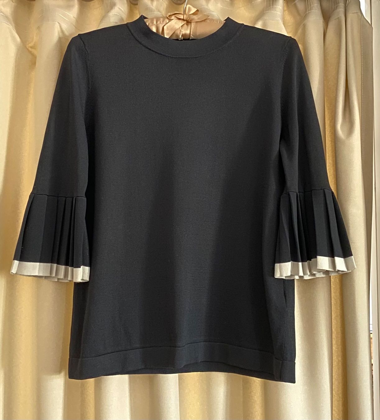 Cos Maglioni & Felpe: COS Pullover mit plissierten Ärmeln, Grösse XS – Usato da Olten venduto da ksenya.s 5