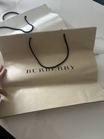 Grosse Burberry Tragetasche