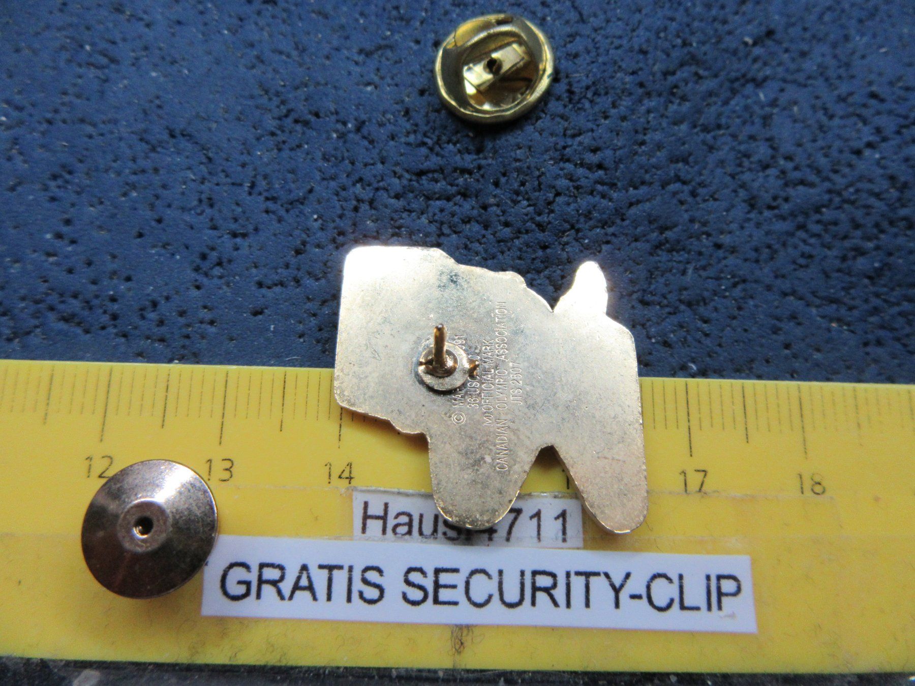 Plaquettes & Badges: OLYMPIA PIN m&m TRACK & FIELD GOLDIG – D'occasion à Ettingen par Hausi4711 1