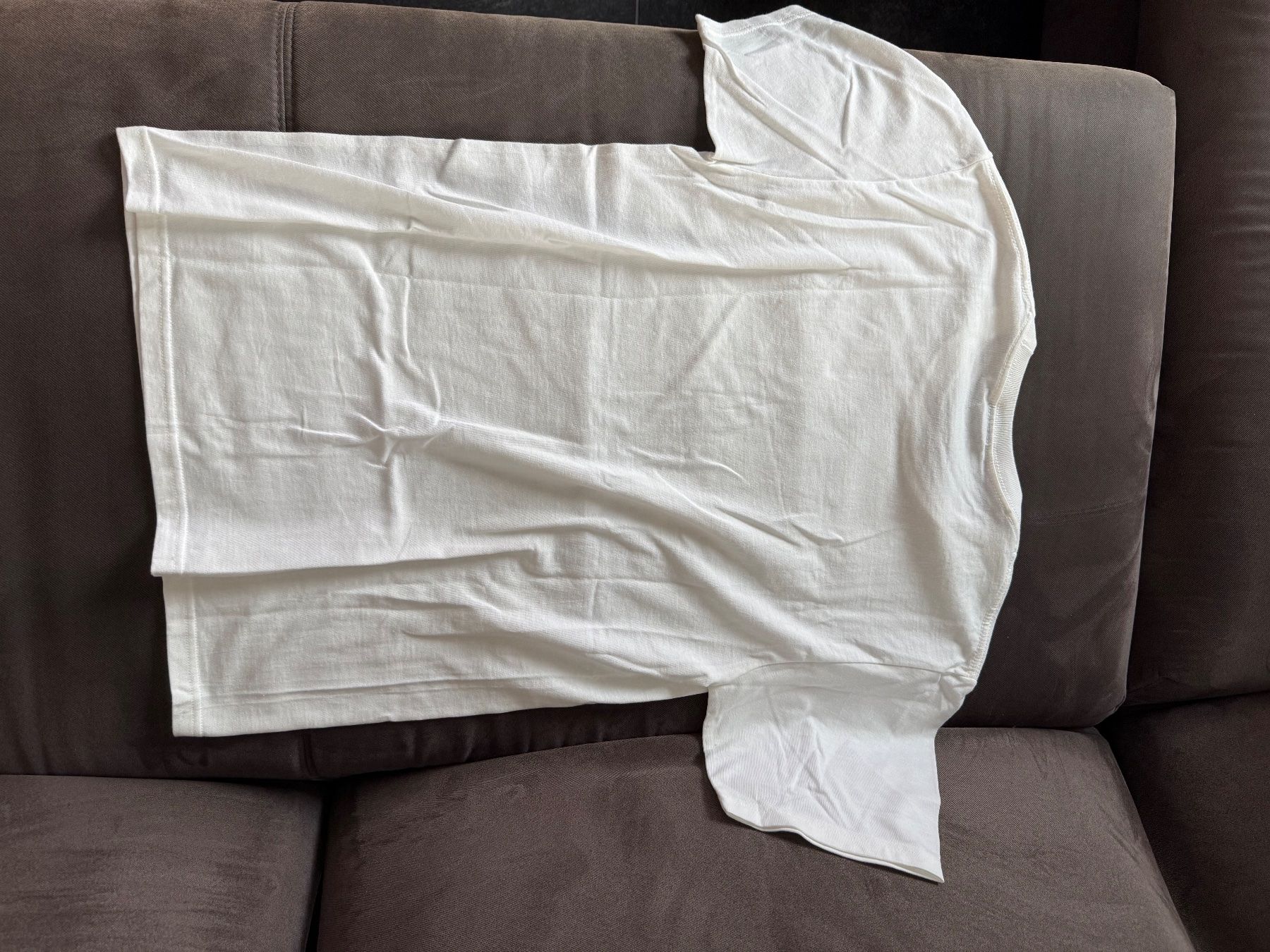 Uniqlo T-shirt: Stüssy International Tee SIZE S – Usato da Stadel venduto da silentjelly 3