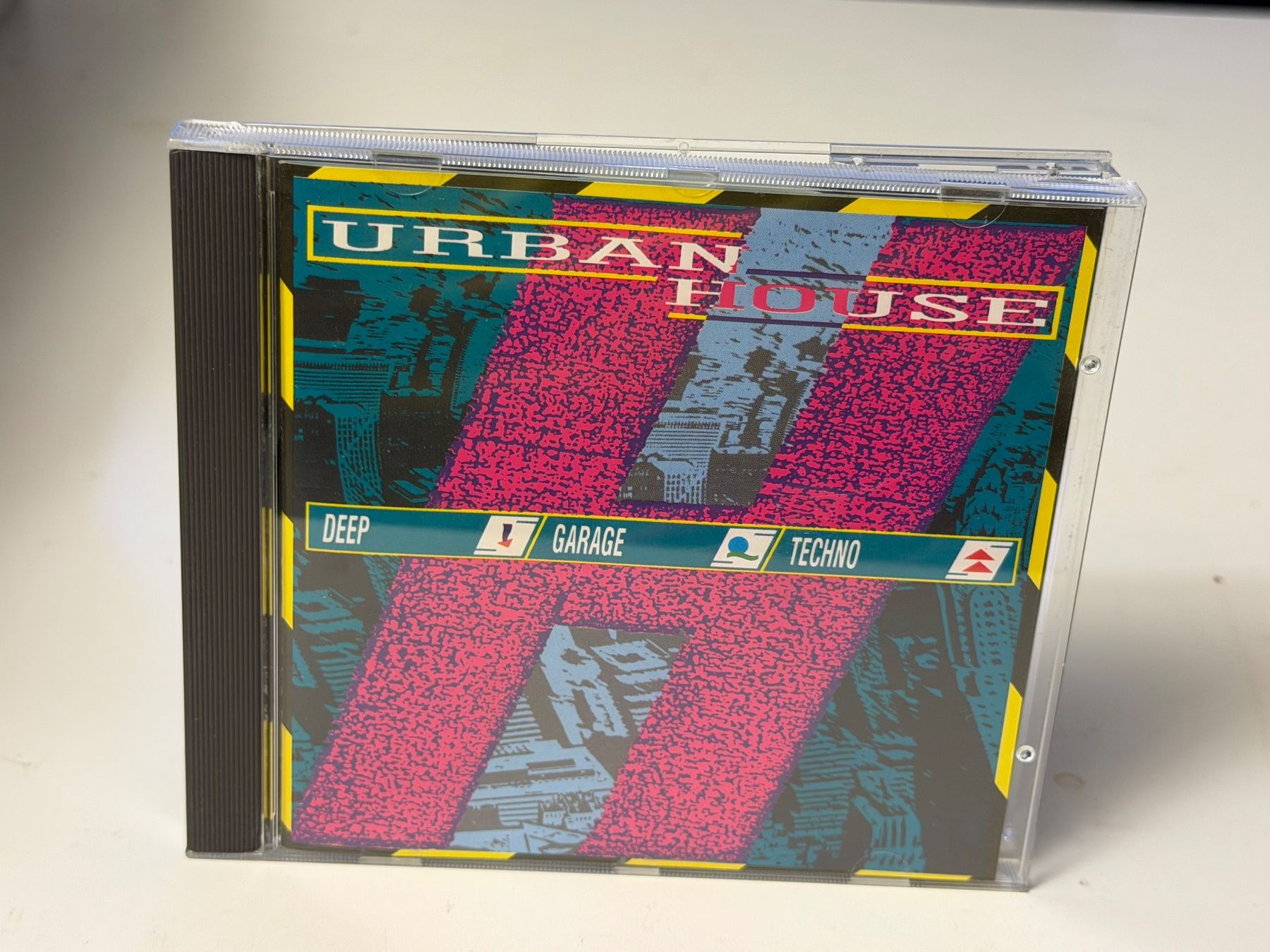CD: Urban House - HB21D – Usato da Küsnacht ZH venduto da Jazztilldawn