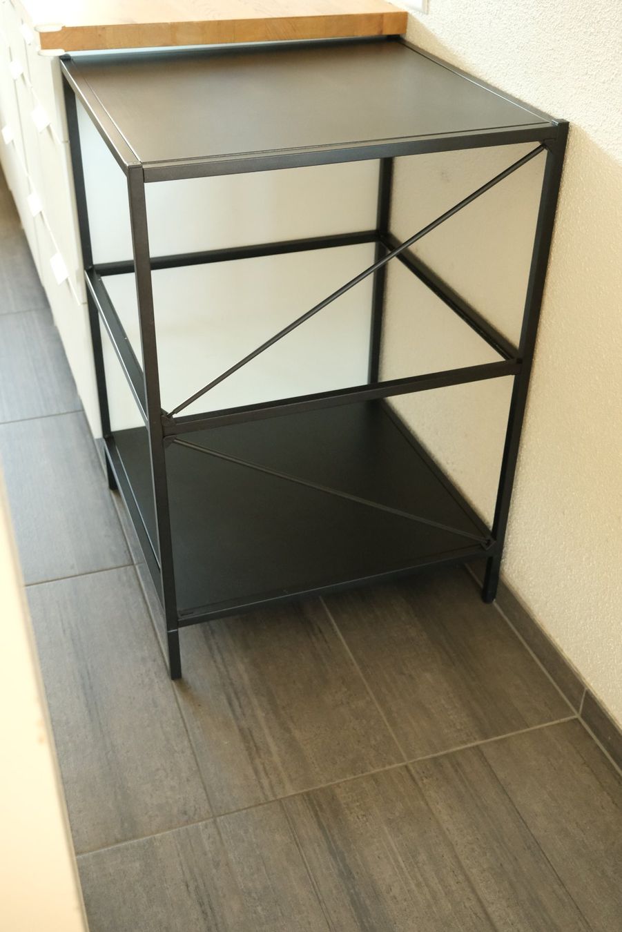 Ikea Scaffali: Structure basse avec étagères 60x60x75 cm noir – Usato da Nyon venduto da JJZA 2