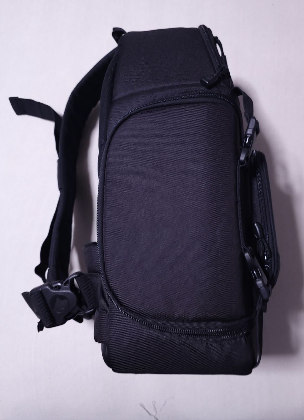 Lowepro Rucksäcke: LOWEPRO SLINGSHOT 202 AW – Gebraucht aus St. Gallen von Cat_s 1