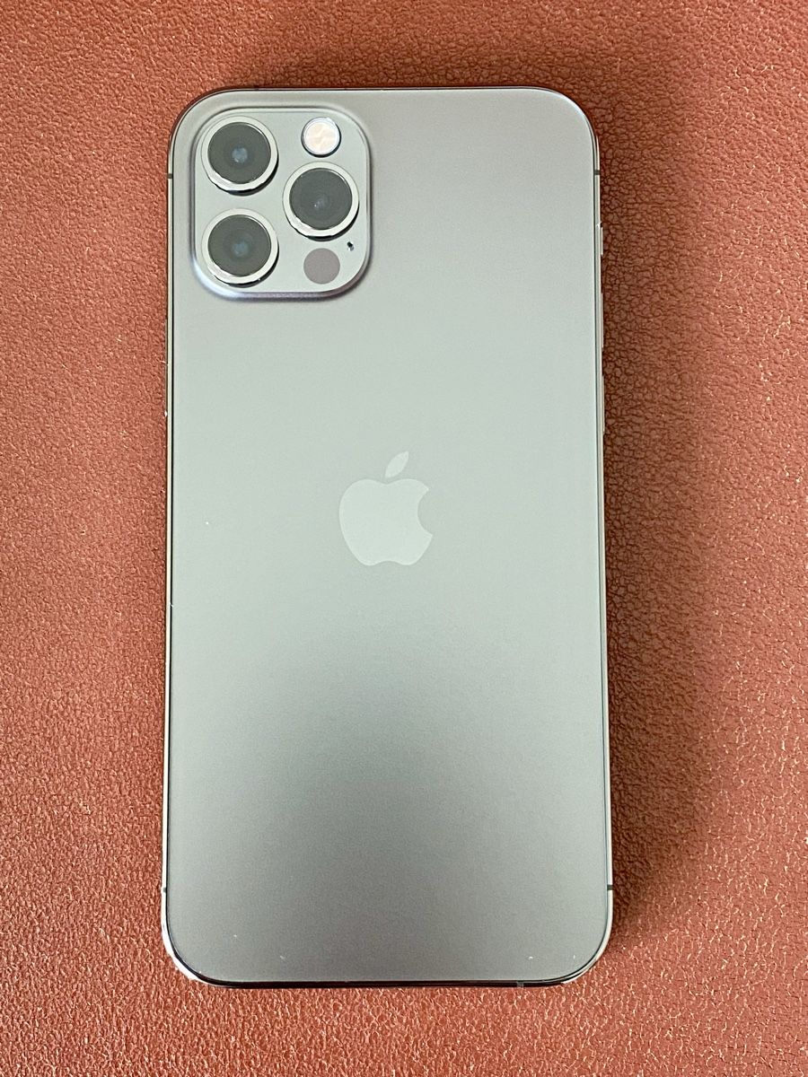 Apple Telefoni cellulari / Smartphones: iPhone 12 Pro 128 GB - Graphit | Gepflegter Zustand – Usato da Zürich venduto da Smp