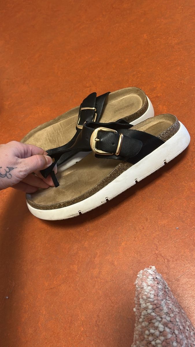 Scarpe da donna: Flip Flops  – Usato da Volketswil venduto da czi_rd5n