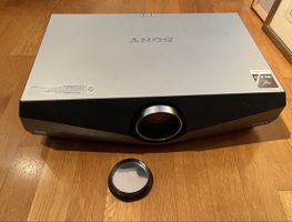 Sony VPL-FX40 Beamer - Top Bildqualität!