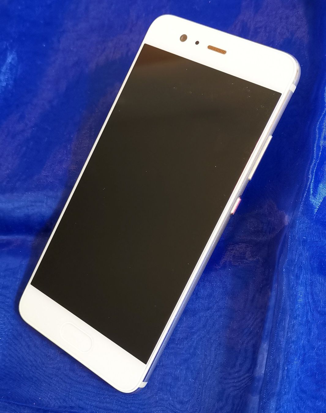 Huawei Handys / Smartphones: Handy Huawei P10 Gold – Gebraucht aus Münsingen von Cirrus1
