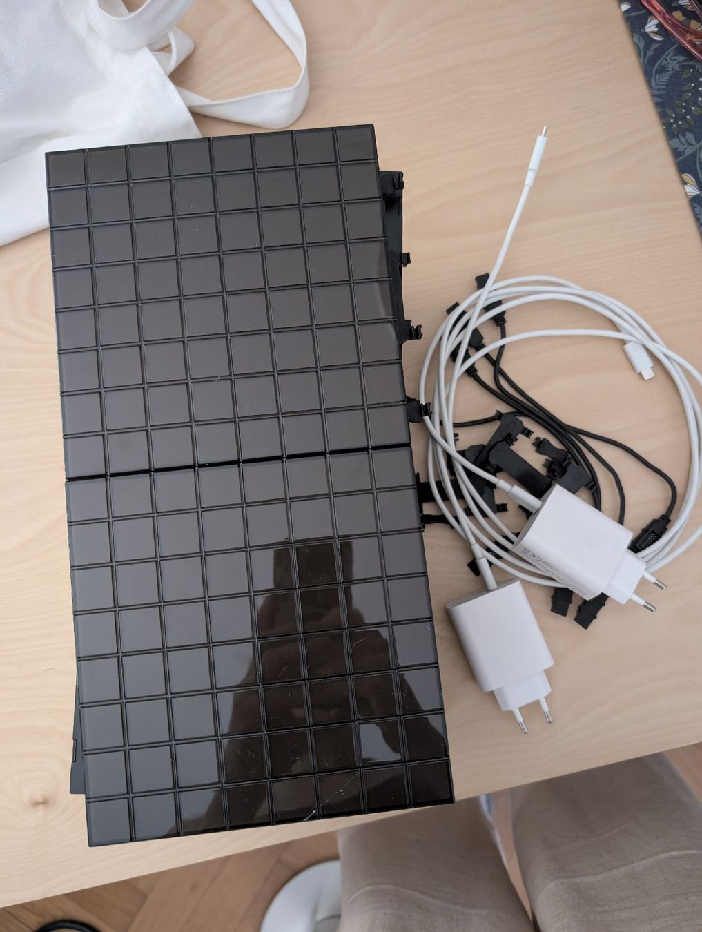 Lichterketten & Leisten: Twinkly Lightwall SQUARES - 20 squares – Gebraucht aus Zürich von Kika_brz 1