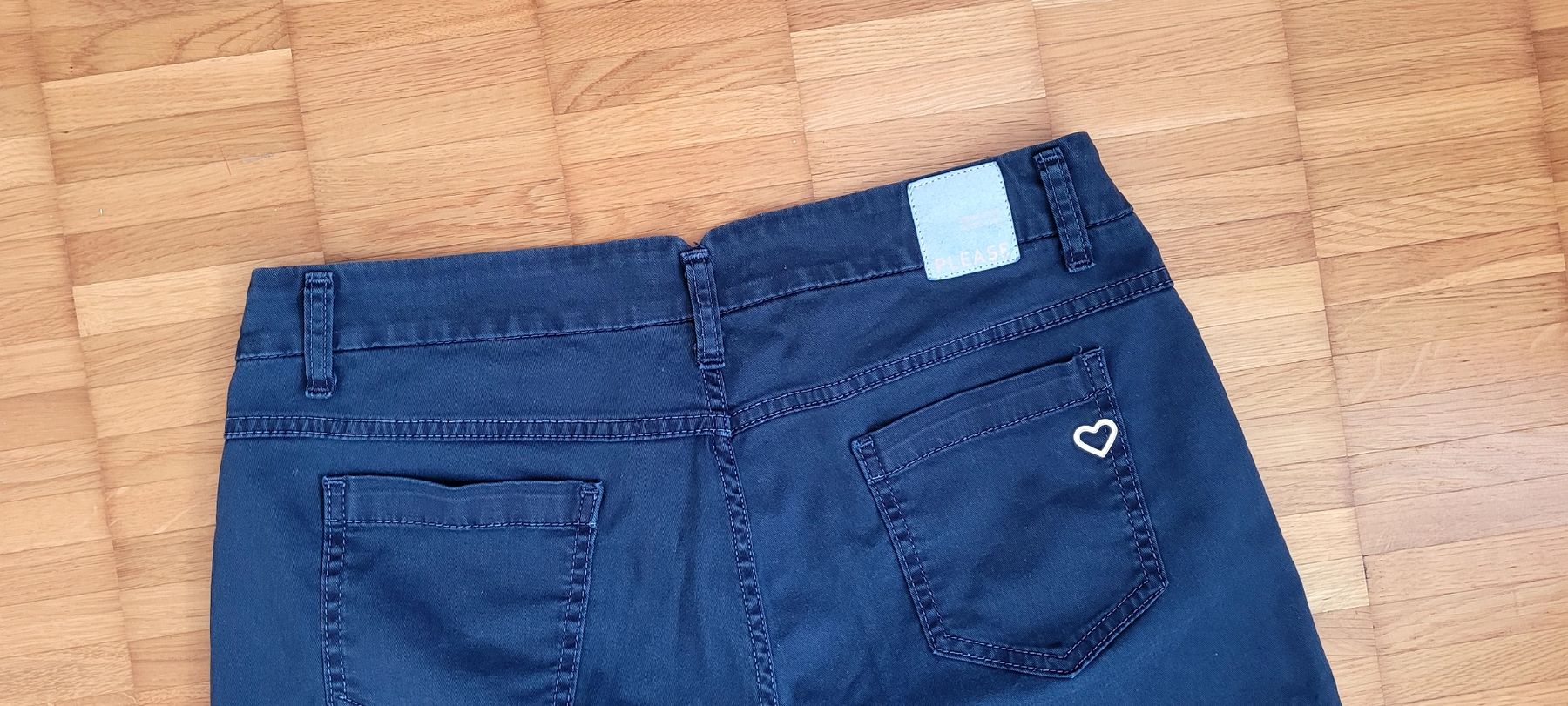 Please Jeans Hosen: PLEASE Hose, dunkelblau, Grösse L – Gebraucht aus Emmenbrücke von gatasalvache 7