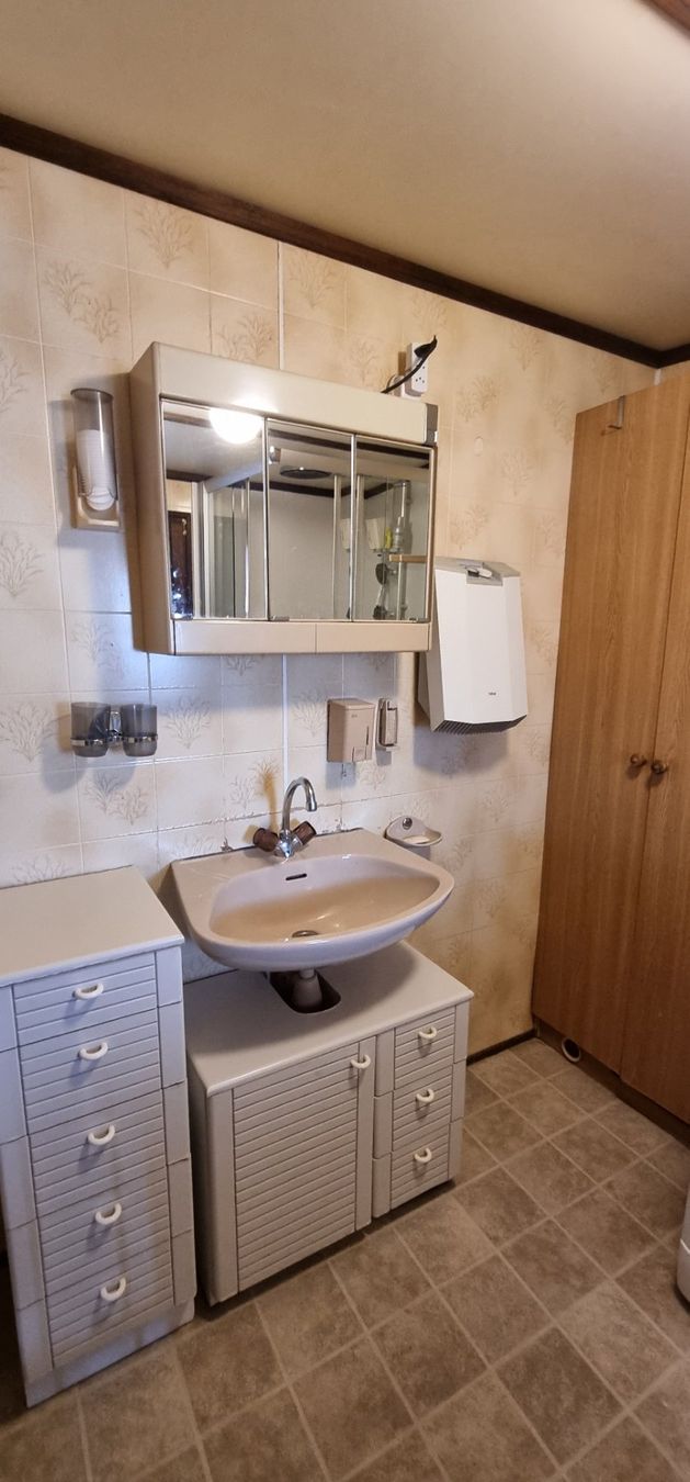 Mobilhome: Mobilhome de style chalet - Camping Robinson, Granges/Sierre – Gebraucht aus Granges VS von jer_n2b7 7